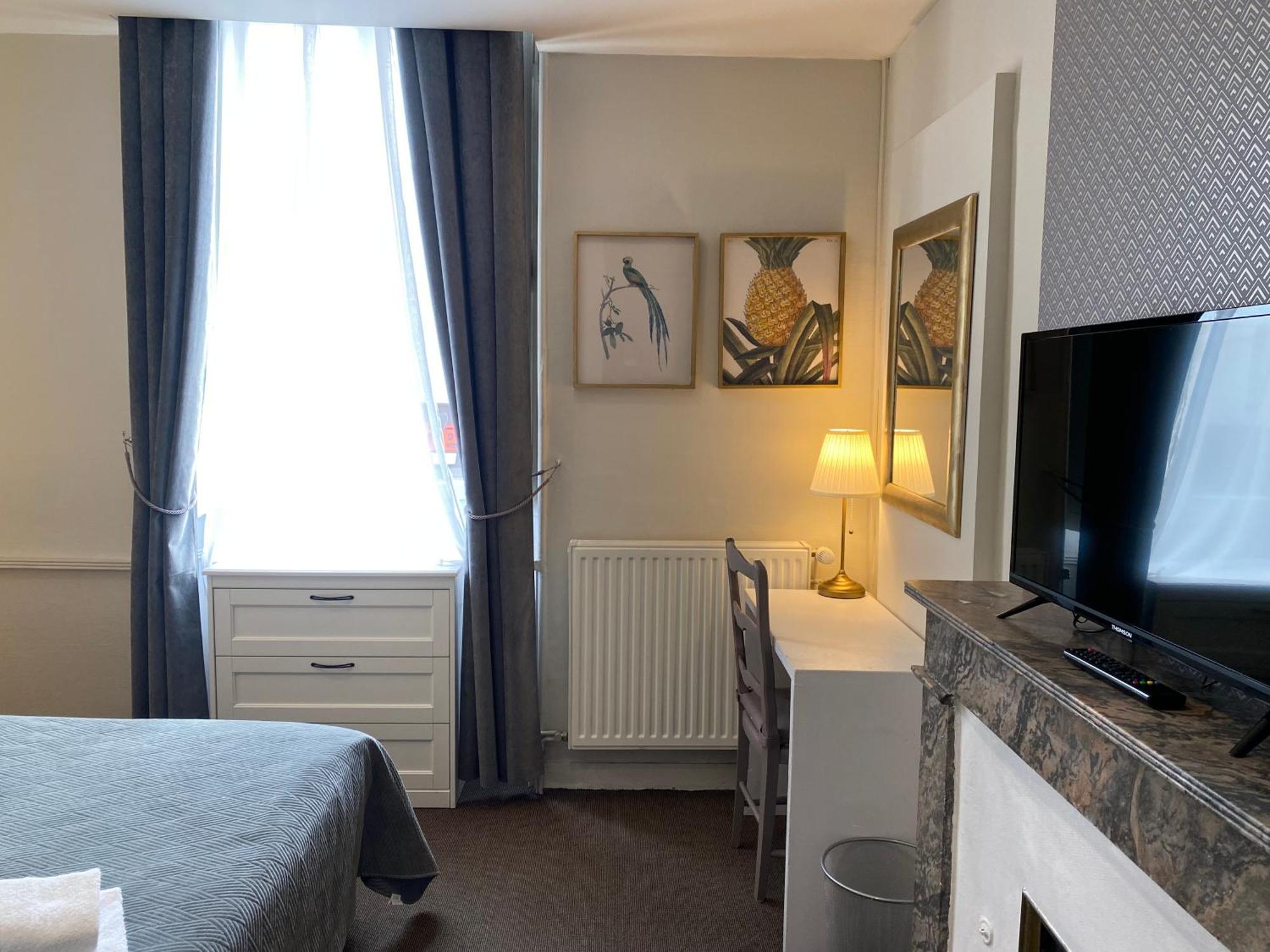 Hotel Saint Yves Nantes Buitenkant foto